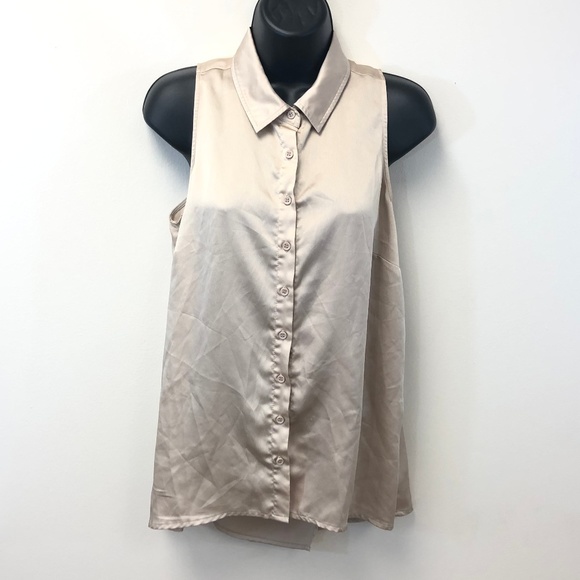 Rose & Olive Tops - 5/$20 Rose & Olive Sleeveless Button Down Top